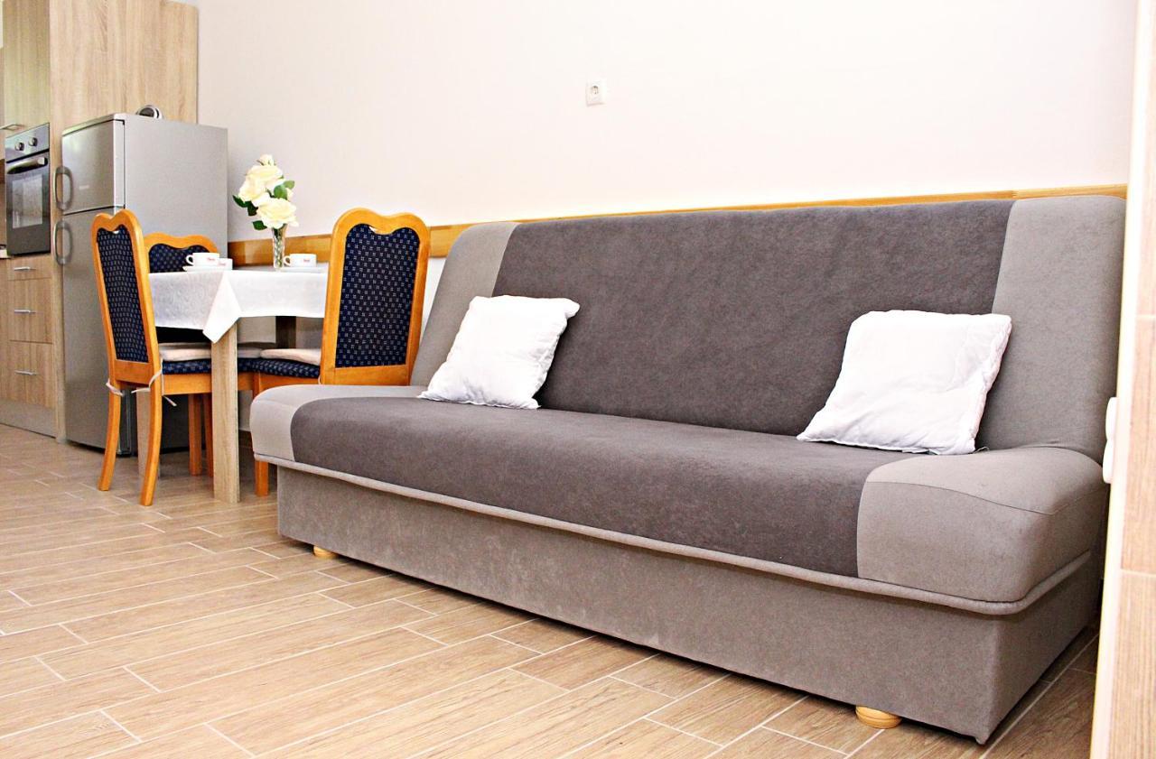 Apartment Studio Apartman Zara