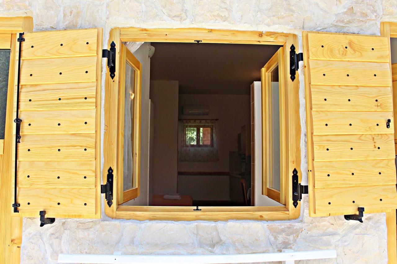Studio Apartman Zara *